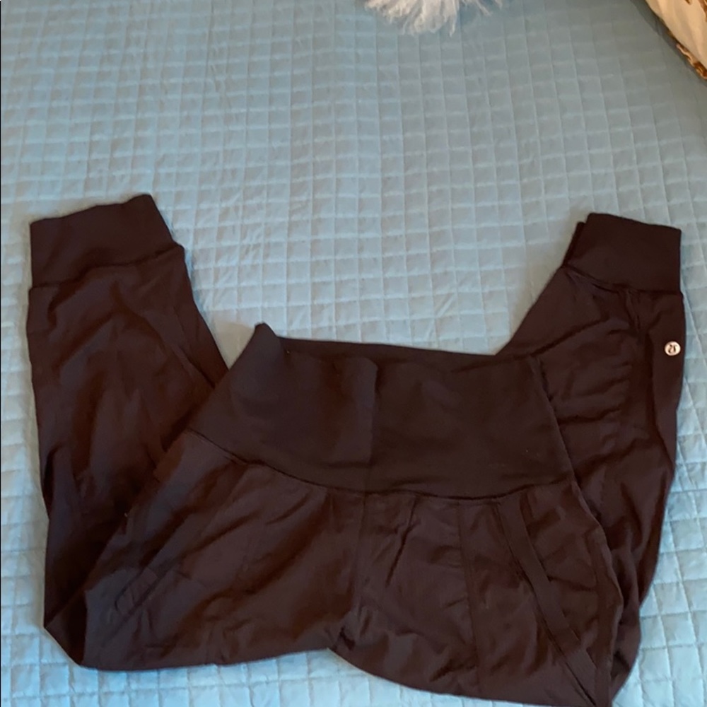 Lululemon crop jogger, black, 4